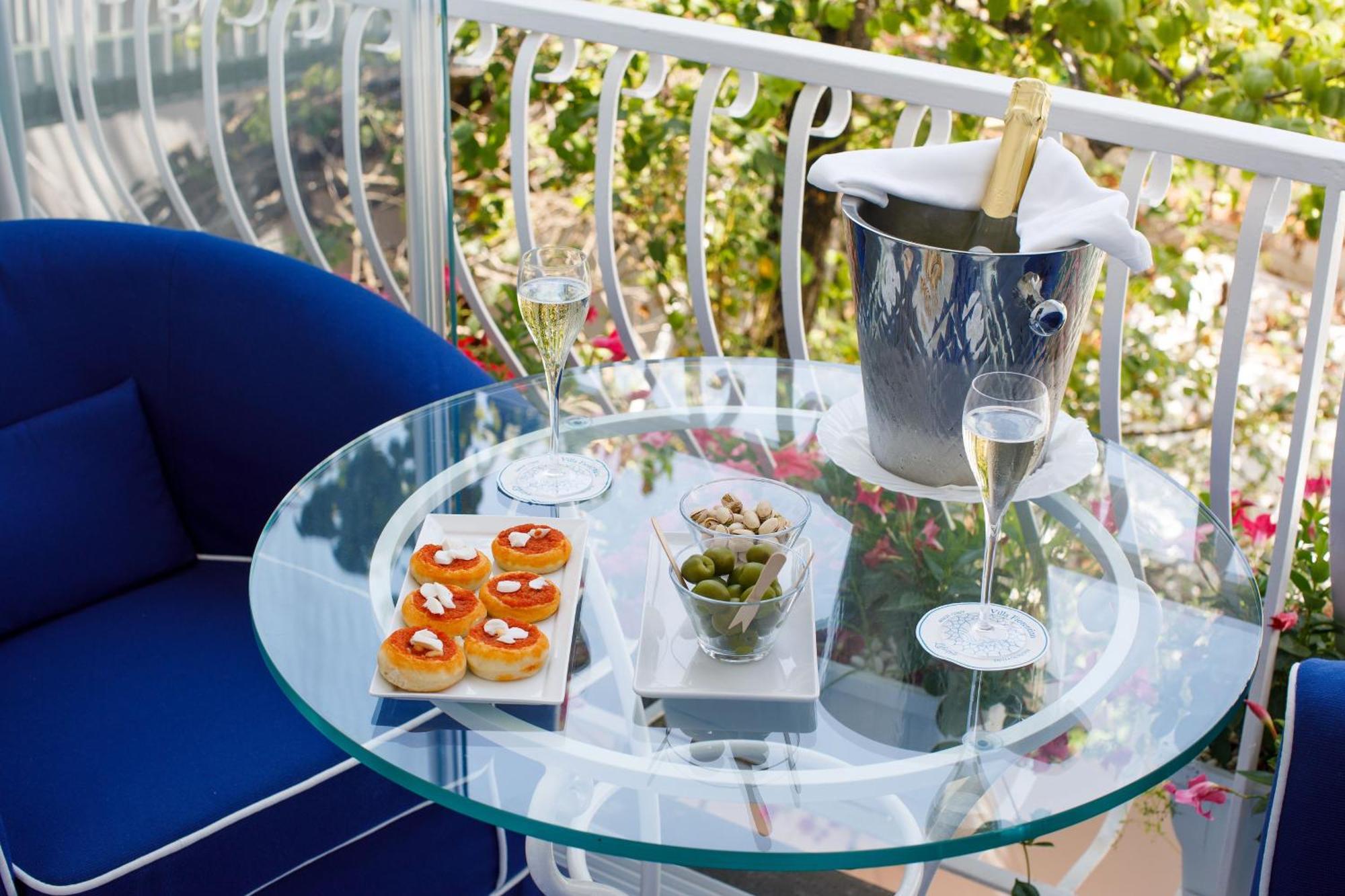 Villa Fiorentino Positano Phòng bức ảnh